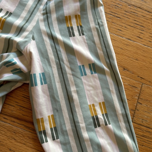 Women’s Rashguard, size small - Picture 4 of 7